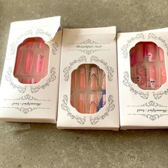 Press ons - Picture 1 of 1